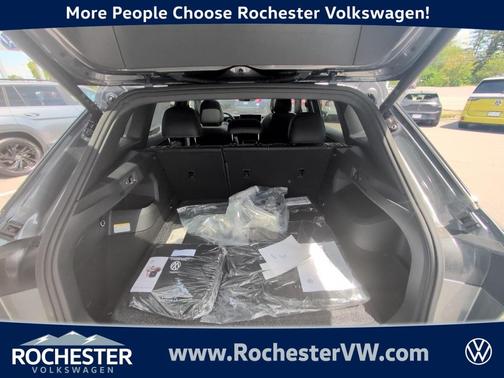 2025 Volkswagen Tiguan 2.0T SE R-Line Black