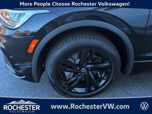 2024 Volkswagen Tiguan 2.0T SE R-Line Black