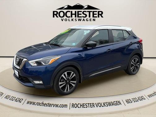 Deep Blue Pearl / Fresh Powder 2018 Nissan Kicks SR