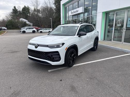 2026 Volkswagen Tiguan 2.0T SE R-Line Black