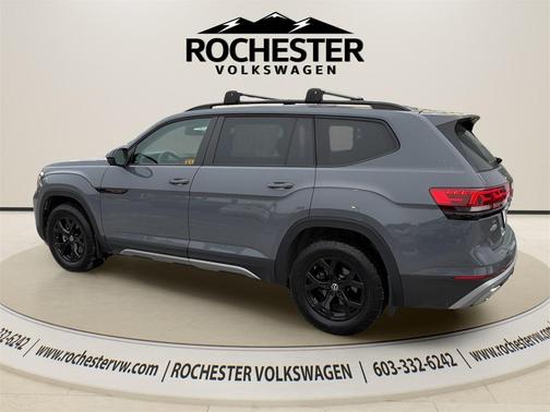 2024 Volkswagen Atlas 2.0T Peak Edition SE w/Technology