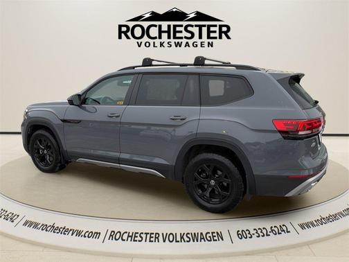 2024 Volkswagen Atlas 2.0T Peak Edition SE w/Technology