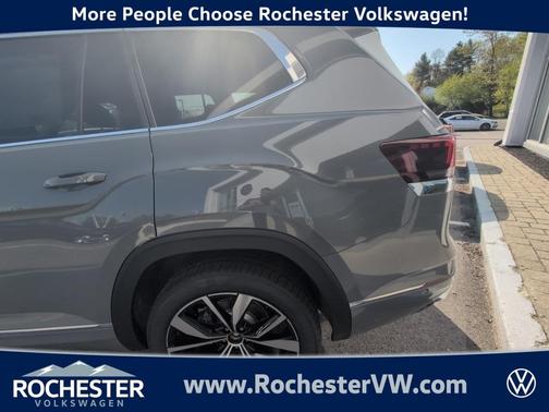 2025 Volkswagen Atlas 2.0T SEL Premium R-Line
