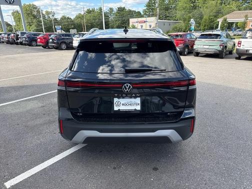 2025 Volkswagen Tiguan 2.0T SE