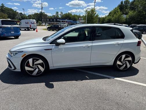 2023 Volkswagen Golf GTI 2.0T SE