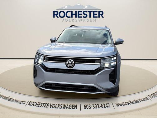Silver 2027 Volkswagen Atlas 2.0T SE w/Technology