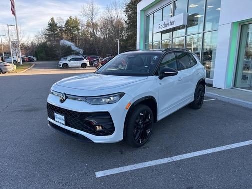 2026 Volkswagen Tiguan 2.0T SE R-Line Black