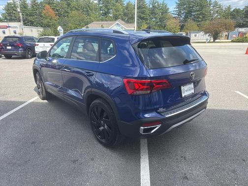 2024 Volkswagen Taos 1.5T SE