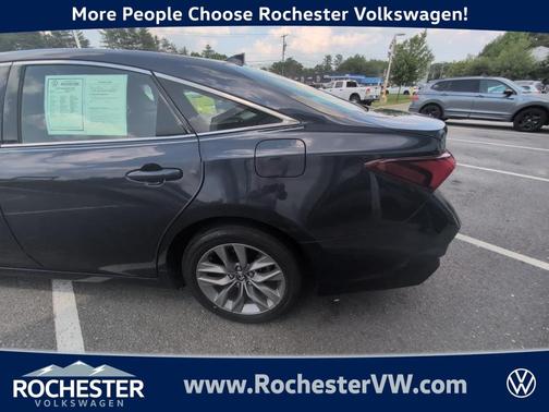 2020 Toyota Avalon XLE