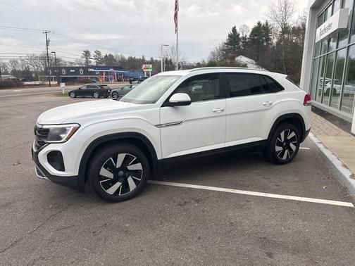 2026 Volkswagen Atlas Cross Sport 2.0T SE w/Technology