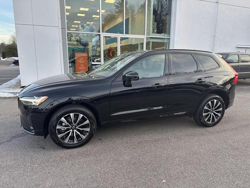 2025 Volvo XC60 B5 Core