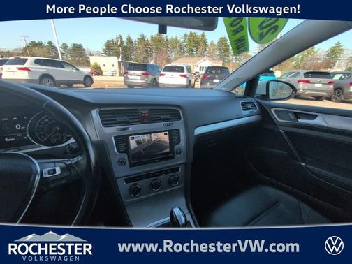 2017 Volkswagen Golf SportWagen TSI SE