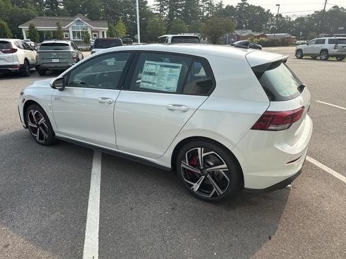 2025 Volkswagen Golf GTI 2.0T SE