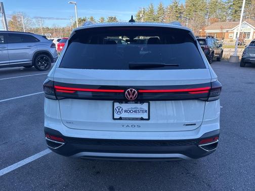 2026 Volkswagen Taos 1.5T SEL