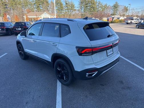 2026 Volkswagen Taos 1.5T SEL