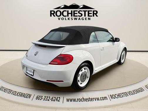 White 2013 Volkswagen Beetle 2.5L