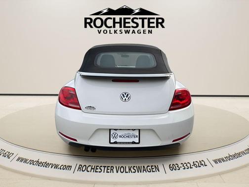White 2013 Volkswagen Beetle 2.5L