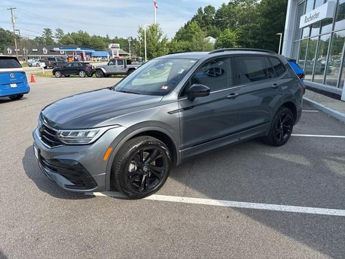 2024 Volkswagen Tiguan 2.0T SE R-Line Black