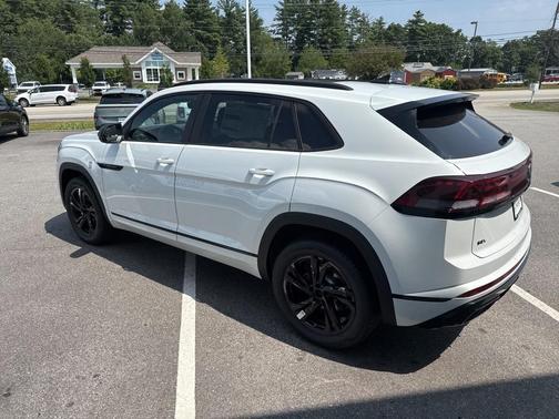 2025 Volkswagen Atlas Cross Sport 2.0T SEL R-Line Black