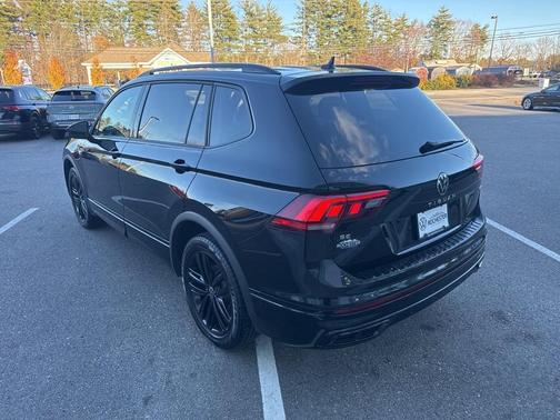 2022 Volkswagen Tiguan 2.0T SE R-Line Black