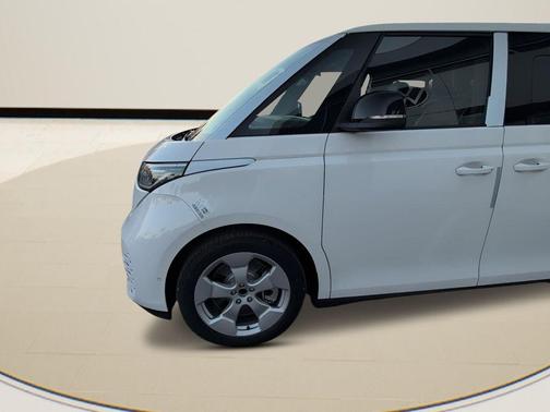 Candy White 2025 Volkswagen ID. Buzz Pro S
