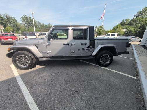 2021 Jeep Gladiator Overland
