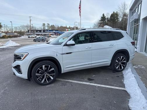 2026 Volkswagen Atlas 2.0T SEL Premium R-Line