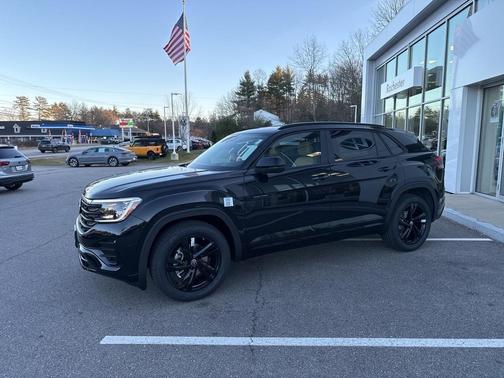 2026 Volkswagen Atlas Cross Sport 2.0T SEL R-Line Black