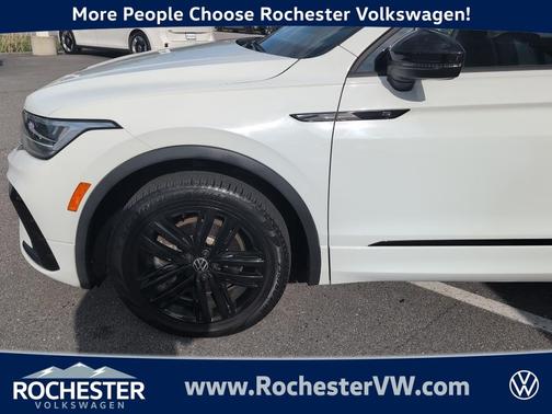 2022 Volkswagen Tiguan 2.0T SE R-Line Black