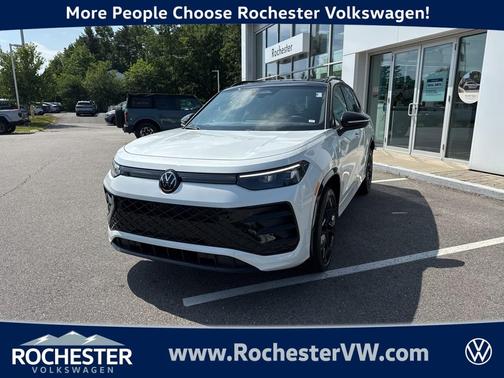 2025 Volkswagen Tiguan 2.0T SE R-Line Black