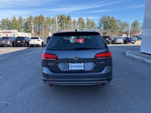 2019 Volkswagen Golf Alltrack TSI S