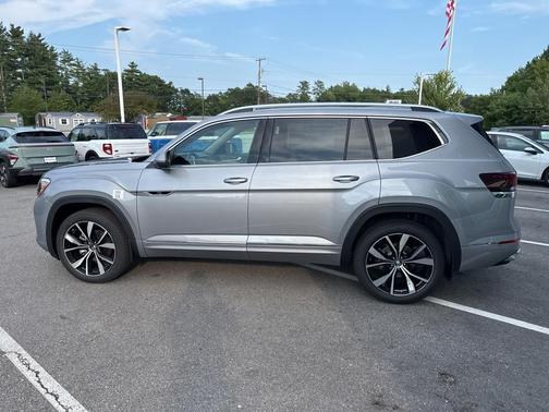 2025 Volkswagen Atlas 2.0T SEL Premium R-Line