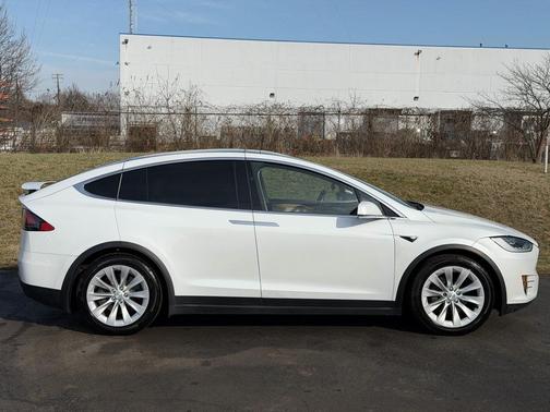 2018 Tesla Model X 75D