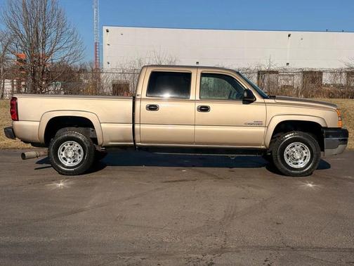 2005 Chevrolet Silverado 2500 LS H/D Crew Cab