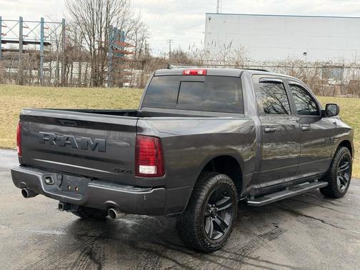 2018 RAM 1500 Night Crew Cab 4x4 5'7' Box