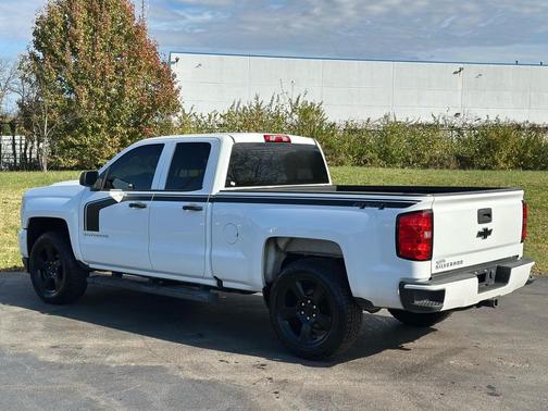 2017 Chevrolet Silverado 1500 Custom