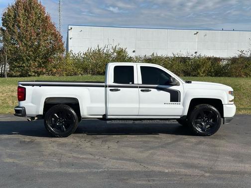 2017 Chevrolet Silverado 1500 Custom