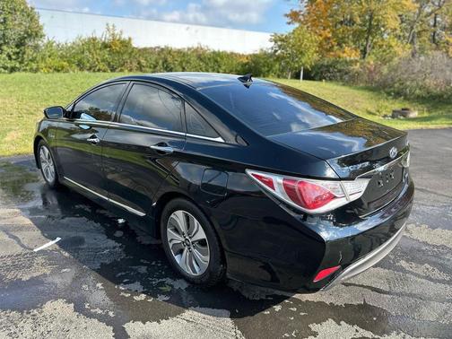 2014 Hyundai SONATA Hybrid Limited