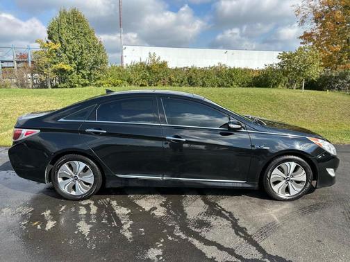 2014 Hyundai SONATA Hybrid Limited