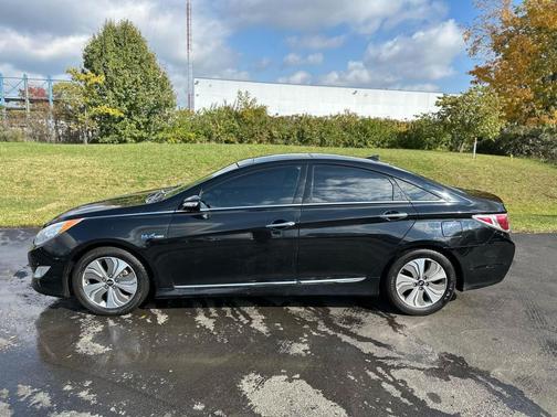 2014 Hyundai SONATA Hybrid Limited