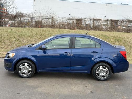 2014 Chevrolet Sonic LS