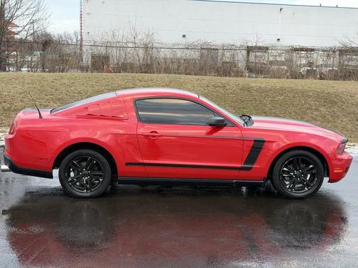 2010 Ford Mustang Premium