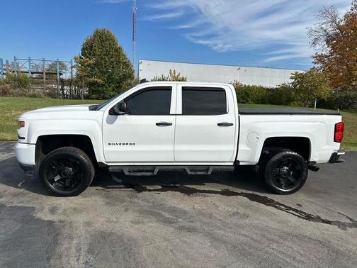 2018 Chevrolet Silverado 1500 Custom