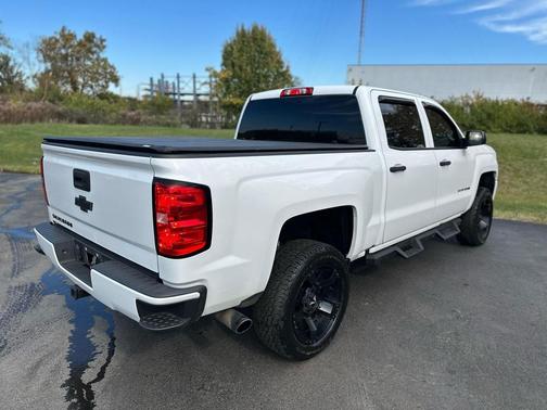 2018 Chevrolet Silverado 1500 Custom