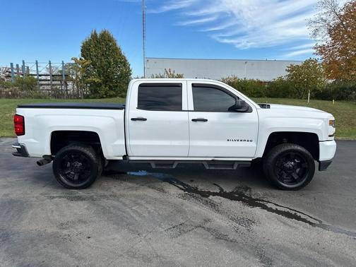 2018 Chevrolet Silverado 1500 Custom