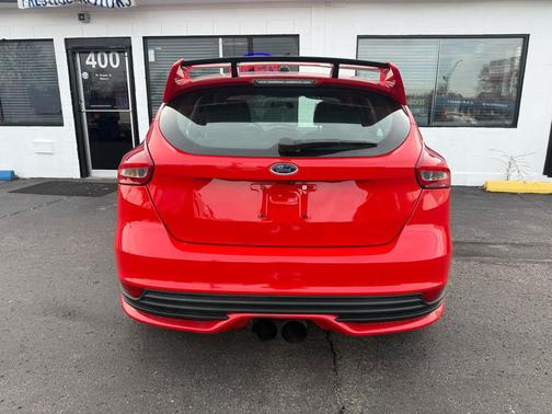 2017 Ford Focus ST 