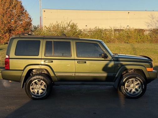 2007 Jeep Commander Sport