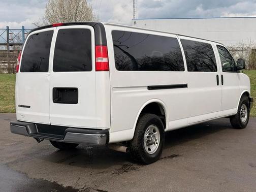 2019 Chevrolet Express 3500 LT
