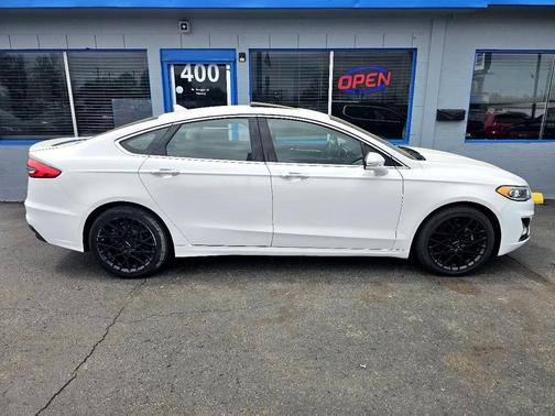 2020 Ford Fusion Titanium