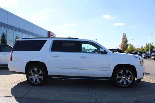 2016 GMC Yukon XL SLT